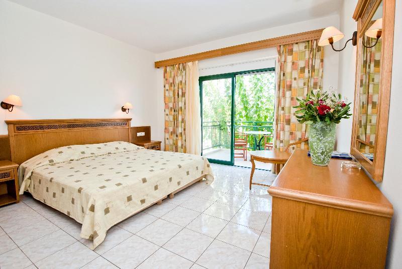 Vantaris Garden And Corner Paralia Kourna Εξωτερικό φωτογραφία